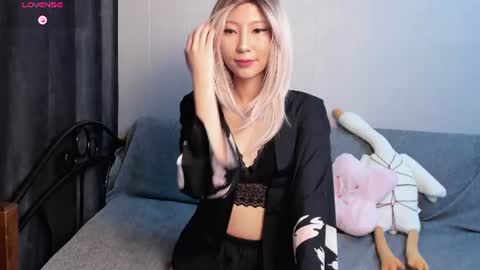 Mia online show from July 30, 10:38 pm