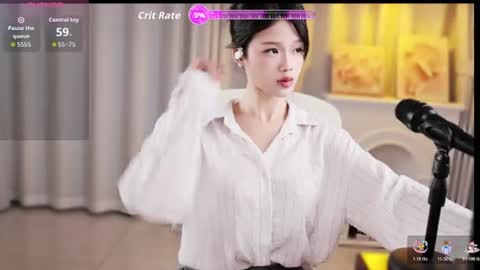_zizi_ online show from August 13, 12:41 pm