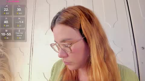 Zoe  online show from August 13, 9:07 pm