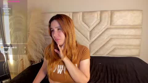 Zoe  online show from August 14, 6:33 pm