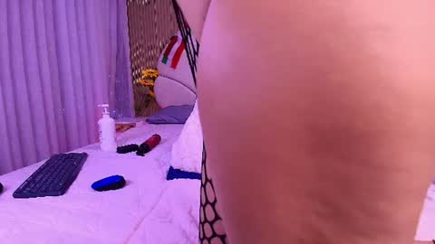 Aisha online show from June 21, 2:07 pm