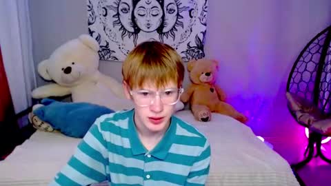 Kris Michael online show from July 28, 3:07 pm