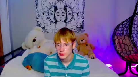 Kris Michael online show from July 29, 6:15 pm