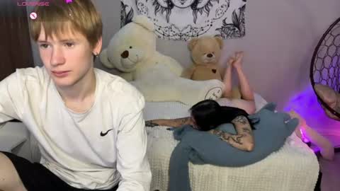 Kris Michael online show from August 6, 8:41 pm