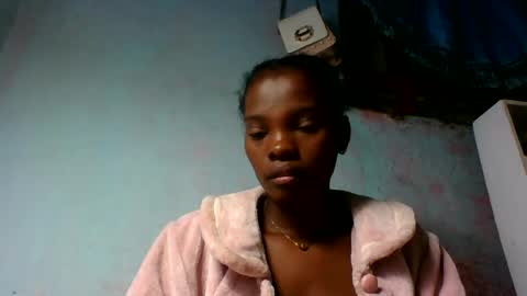 aadienne online show from August 9, 7:48 pm