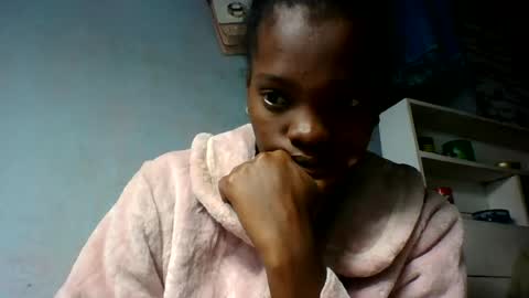 aadienne online show from August 9, 10:00 pm