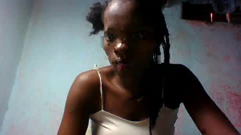 aadienne online show from August 11, 9:11 am