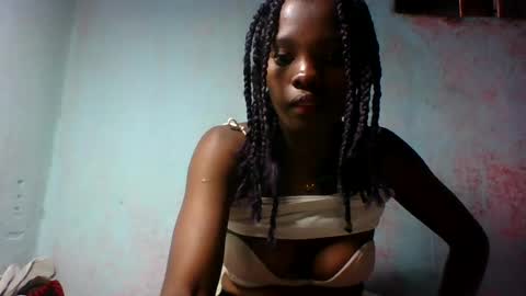 aadienne online show from August 11, 11:34 am
