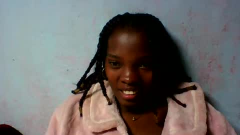 aadienne online show from August 11, 7:38 pm