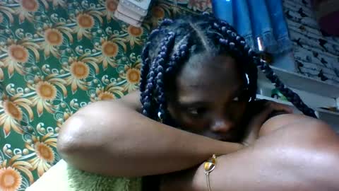 aadienne online show from August 13, 7:55 am