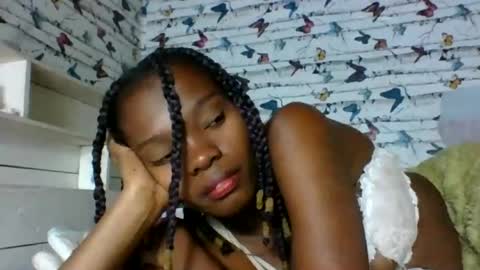 aadienne online show from August 14, 7:23 am