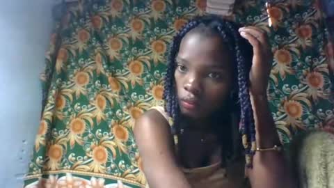 aadienne online show from August 14, 8:29 am