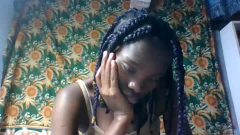 aadienne online show from August 14, 10:41 am