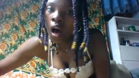 aadienne online show from August 14, 3:15 pm