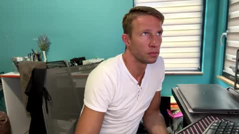 aann69 online show from August 6, 1:32 pm