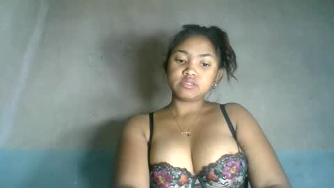 aariciah online show from July 28, 4:29 am
