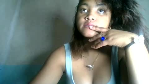 aariciah online show from August 7, 11:43 am