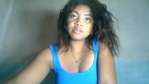 aariciah online show from August 8, 10:04 am