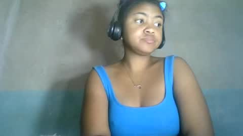 aariciah online show from August 9, 3:07 am