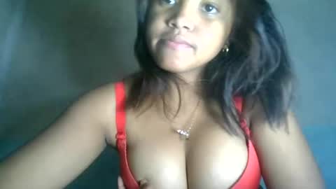 aariciah online show from August 11, 6:48 am