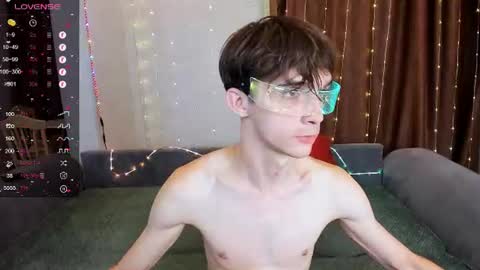 Aaron Bang online show from August 15, 5:39 pm