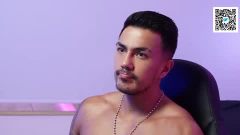Aaron  online show from August 8, 9:09 am
