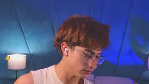 aaron_eze online show from August 6, 5:23 pm