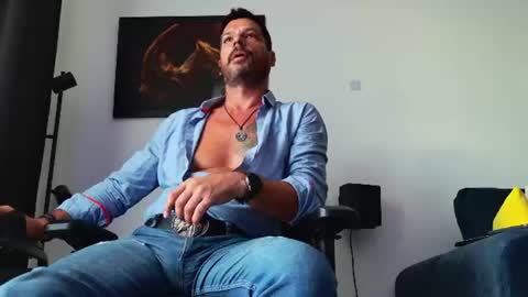 Aaron online show from August 2, 7:04 am