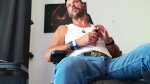 Aaron online show from August 3, 8:21 am