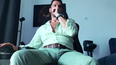 Aaron online show from August 10, 5:53 am