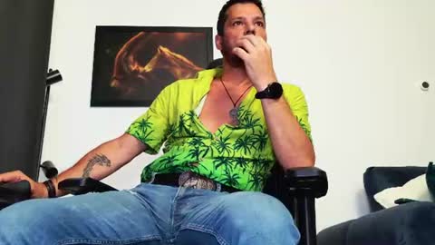 Aaron online show from August 13, 6:38 am