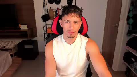 AARON  online show from July 31, 2:01 pm