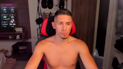 AARON  online show from August 4, 5:21 pm