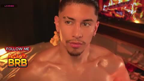 AARON  online show from August 7, 11:32 am