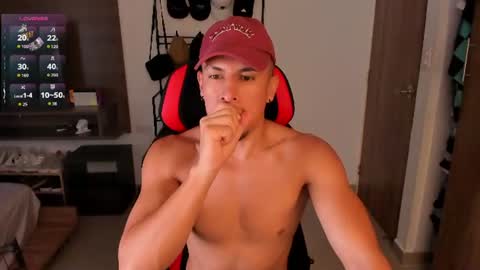 AARON  online show from August 8, 3:34 pm