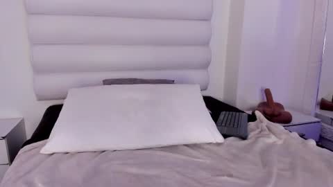 abbey_walker online show from July 28, 5:08 pm