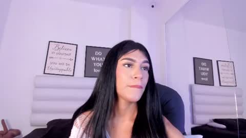 abbey_walker online show from July 30, 1:51 pm