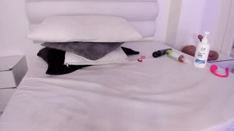 abbey_walker online show from August 9, 2:51 pm
