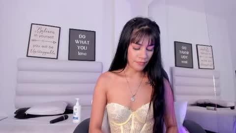 abbey_walker online show from August 9, 3:57 pm