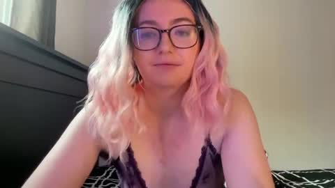 Abbi Willow online show from June 29, 3:15 pm