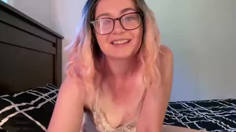 Abbi Willow online show from July 11, 3:29 pm