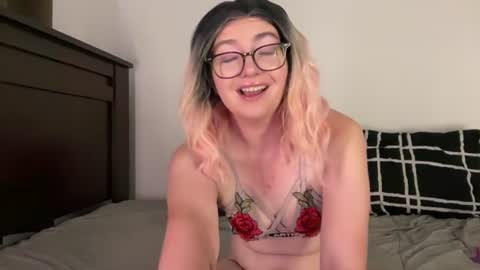 Abbi Willow online show from August 7, 3:12 pm
