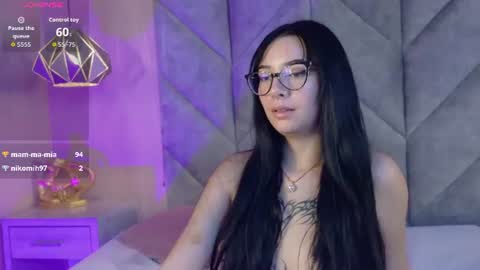 Abby Collins  online show from September 3, 4:43 pm