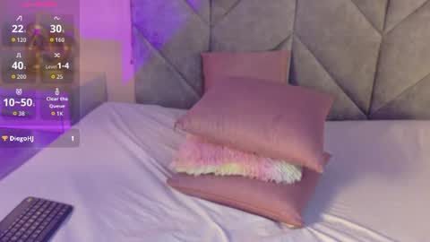 Abby Collins  online show from September 4, 4:44 pm