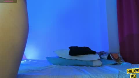 abby_moons online show from August 15, 9:46 am