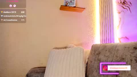 Abby online show from August 14, 5:49 pm