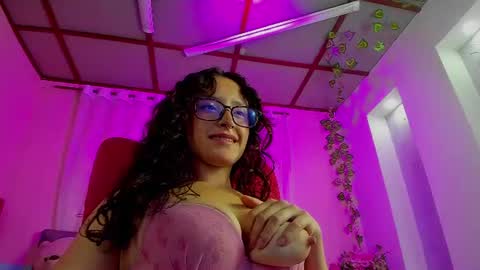 abby_valentine online show from August 10, 6:31 pm