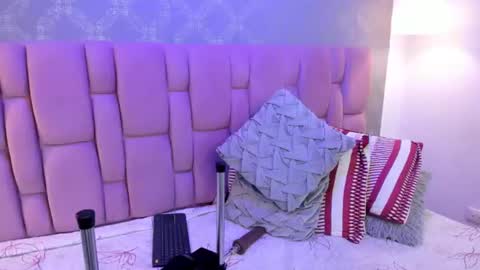 abbyadams23 online show from August 11, 4:14 am
