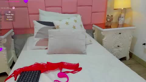abbye rose online show from August 8, 11:27 pm