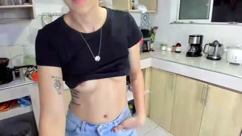 sara online show from July 31, 1:34 am
